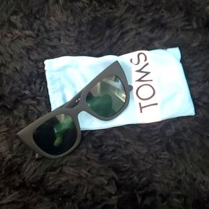 TOMS Sunglasses